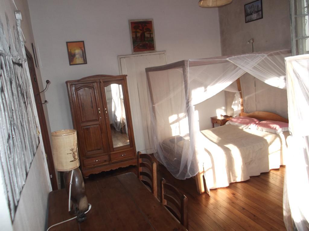 Le Karthala Chambres D'Hotes Antananarivo Habitación foto